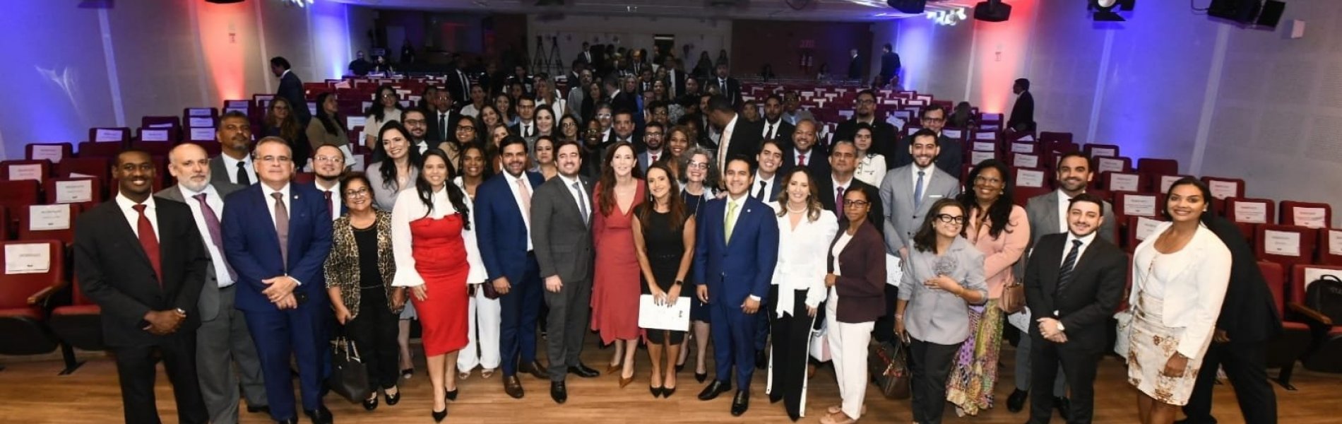 [OAB-BA empossa membros de comissões para triênio 2025-2027]