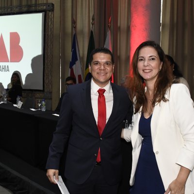 [OAB-BA entrega mais de 300 carteiras a jovens advogados e advogadas]