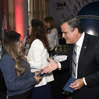 [OAB-BA entrega mais de 300 carteiras a jovens advogados e advogadas]