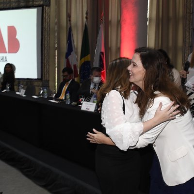 [OAB-BA entrega mais de 300 carteiras a jovens advogados e advogadas]