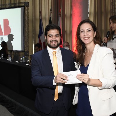 [OAB-BA entrega mais de 300 carteiras a jovens advogados e advogadas]