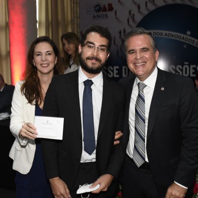 [OAB-BA entrega mais de 300 carteiras a jovens advogados e advogadas]