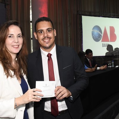 [OAB-BA entrega mais de 300 carteiras a jovens advogados e advogadas]