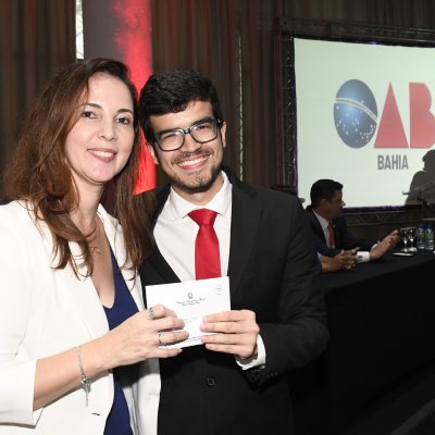 [OAB-BA entrega mais de 300 carteiras a jovens advogados e advogadas]