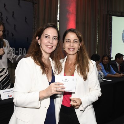 [OAB-BA entrega mais de 300 carteiras a jovens advogados e advogadas]