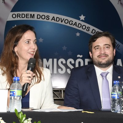 [OAB-BA entrega mais de 300 carteiras a jovens advogados e advogadas]