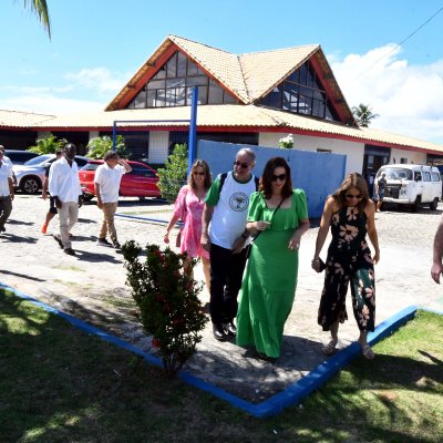 [OAB-BA planta baobá em homenagem a Esperança Garcia no Clube dos Advogados ]