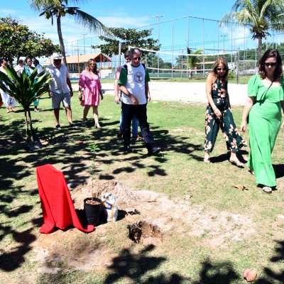 [OAB-BA planta baobá em homenagem a Esperança Garcia no Clube dos Advogados ]