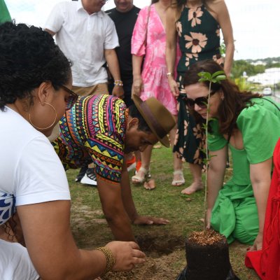 [OAB-BA planta baobá em homenagem a Esperança Garcia no Clube dos Advogados ]