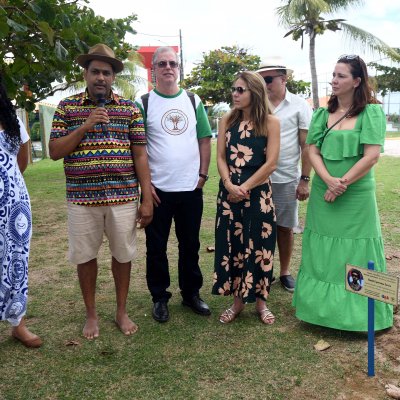 [OAB-BA planta baobá em homenagem a Esperança Garcia no Clube dos Advogados ]