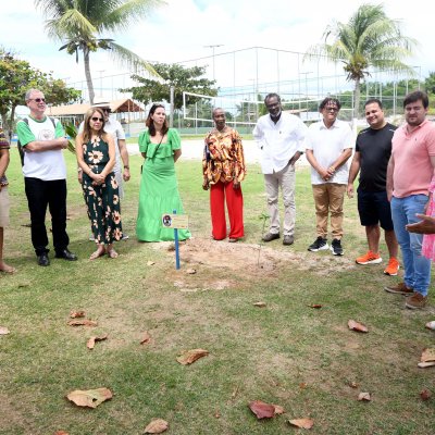 [OAB-BA planta baobá em homenagem a Esperança Garcia no Clube dos Advogados ]