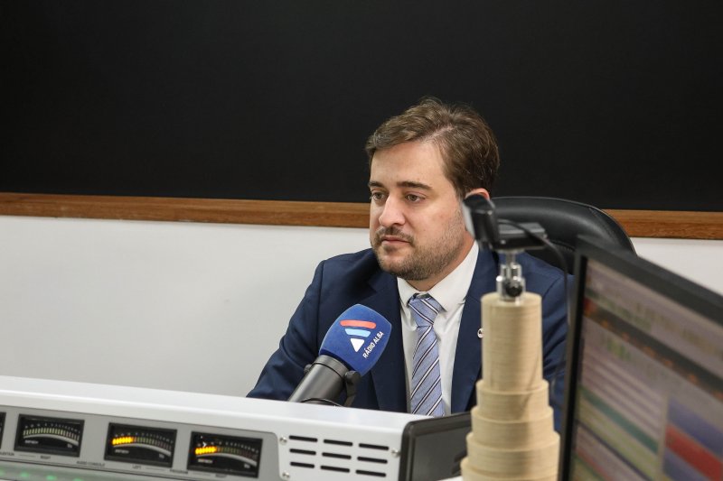 [Direito ao Ponto: vice-presidente da OAB-BA, Hermes Hilarião, destaca aprovação com louvor das contas da OAB-BA e a reversão da anuidade em benefícios para a advocacia]