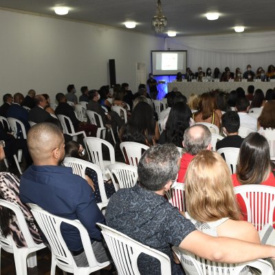 [Daniela Borges se emociona em posse da diretoria da OAB de Itapetinga]