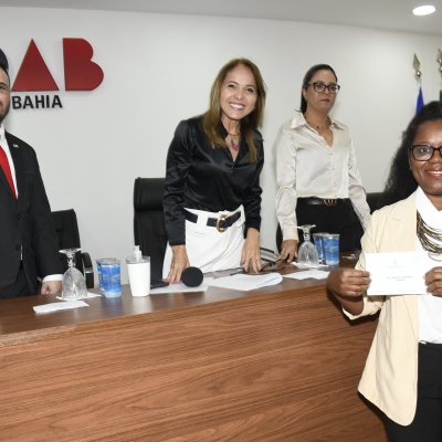 [OAB-BA realiza entrega de carteiras de estagiários - 07-11-2022]