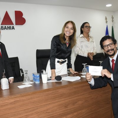 [OAB-BA realiza entrega de carteiras de estagiários - 07-11-2022]