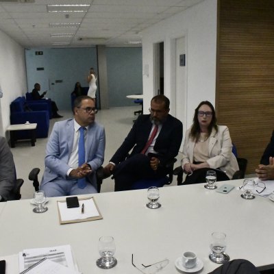 [Reunião com o presidente do TJ-BA e presidentes de subseções - 02/02/2023]