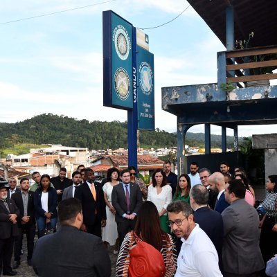 [OAB-BA desagravou advogado Pablo Paixão em frente ao Comando da PM em Gandu]