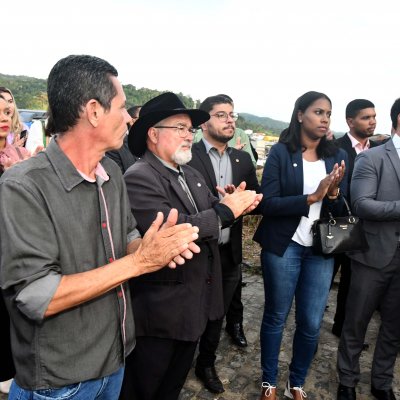 [OAB-BA desagravou advogado Pablo Paixão em frente ao Comando da PM em Gandu]