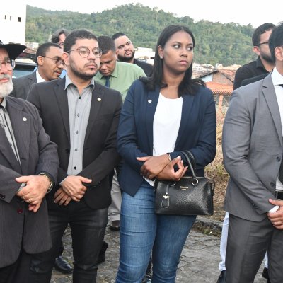 [OAB-BA desagravou advogado Pablo Paixão em frente ao Comando da PM em Gandu]