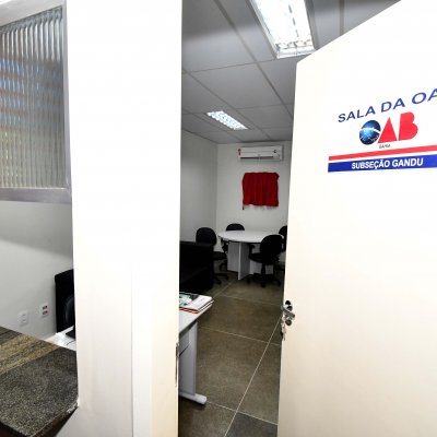 [OAB da Bahia inaugura sala da advocacia no Fórum de Gandu]