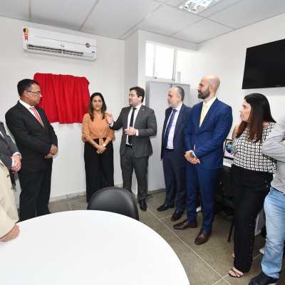 [OAB da Bahia inaugura sala da advocacia no Fórum de Gandu]