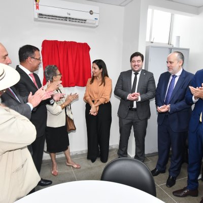 [OAB da Bahia inaugura sala da advocacia no Fórum de Gandu]