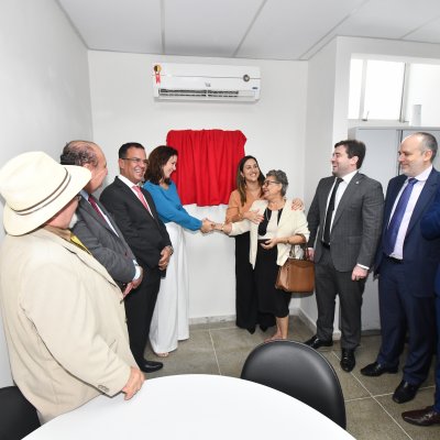 [OAB da Bahia inaugura sala da advocacia no Fórum de Gandu]