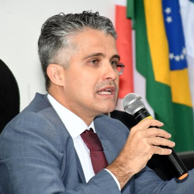 [OAB-BA entrega carteiras da Ordem a 56 novos advogados]