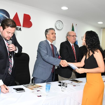 [OAB-BA entrega carteiras da Ordem a 56 novos advogados]