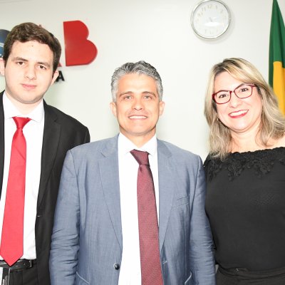 [OAB-BA entrega carteiras da Ordem a 56 novos advogados]