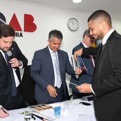 [OAB-BA entrega carteiras da Ordem a novos advogados dia 26/11]