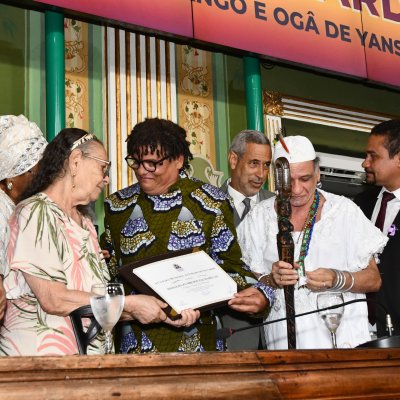 [Sérgio São Bernardo é condecorado com a Medalha Zumbi dos Palmares na Câmara Municipal de Salvador]