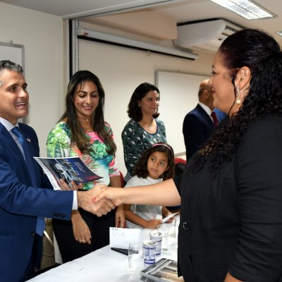 [OAB-BA entrega 25 carteiras de advogados e advogadas]