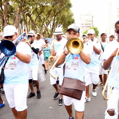 [Mais de 700 advogados esbanjam fé e energia na Lavagem do Bonfim]