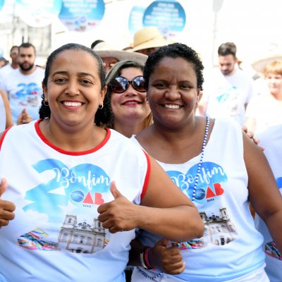 [Mais de 700 advogados esbanjam fé e energia na Lavagem do Bonfim]