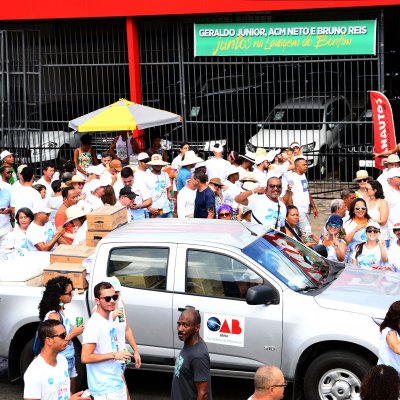 [Mais de 700 advogados esbanjam fé e energia na Lavagem do Bonfim]