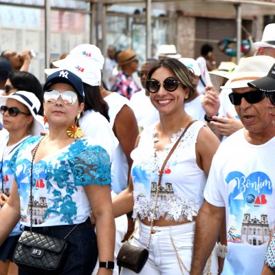 [Mais de 700 advogados esbanjam fé e energia na Lavagem do Bonfim]