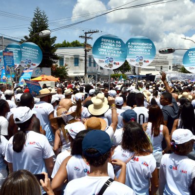 [Mais de 700 advogados esbanjam fé e energia na Lavagem do Bonfim]