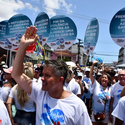 [Mais de 700 advogados esbanjam fé e energia na Lavagem do Bonfim]