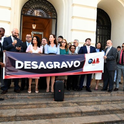 [Desagravo público em favor dos advogados Antônio André Mendes Oliveira e La Rúbia Oliveira de Jesus]