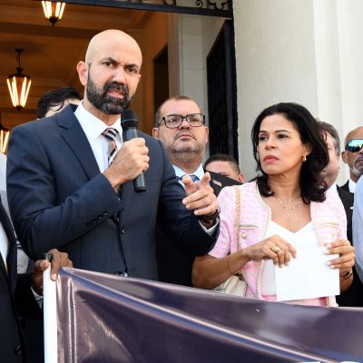 [Desagravo público em favor dos advogados Antônio André Mendes Oliveira e La Rúbia Oliveira de Jesus]