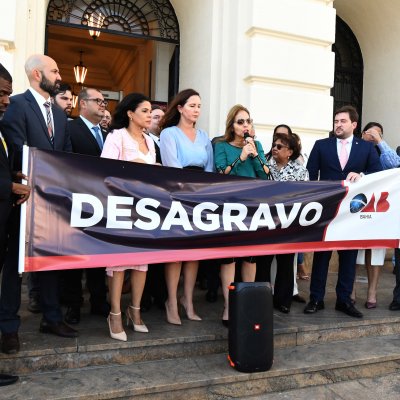 [Desagravo público em favor dos advogados Antônio André Mendes Oliveira e La Rúbia Oliveira de Jesus]