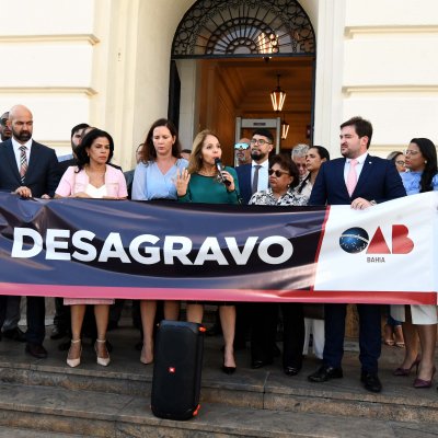 [Desagravo público em favor dos advogados Antônio André Mendes Oliveira e La Rúbia Oliveira de Jesus]