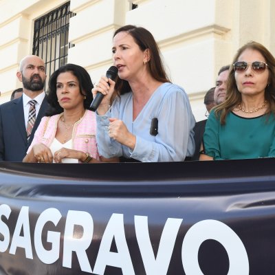 [Desagravo público em favor dos advogados Antônio André Mendes Oliveira e La Rúbia Oliveira de Jesus]