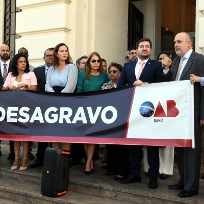 [Desagravo público em favor dos advogados Antônio André Mendes Oliveira e La Rúbia Oliveira de Jesus]