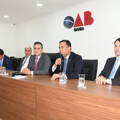 [OAB-BA realiza entrega de carteiras de estagiários]