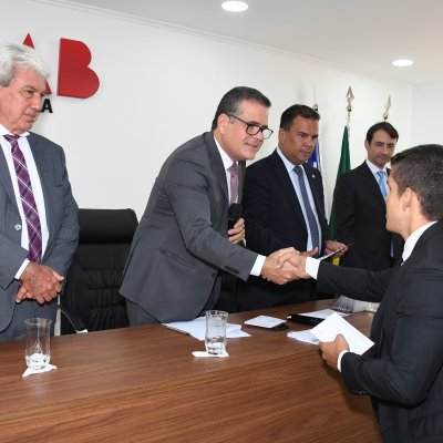 [OAB-BA realiza entrega de carteiras de estagiários]