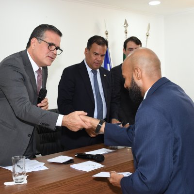 [OAB-BA realiza entrega de carteiras de estagiários]