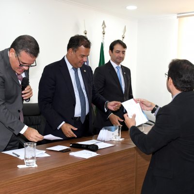 [OAB-BA realiza entrega de carteiras de estagiários]