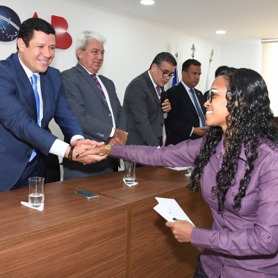 [OAB-BA realiza entrega de carteiras de estagiários]